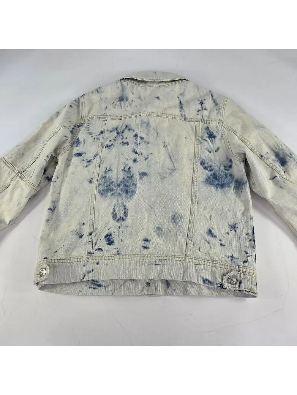 Free People Rumors Jeans Jacket Size L Blue Tie Dye Denim Button Moto Jackets - Picture 2 of 13